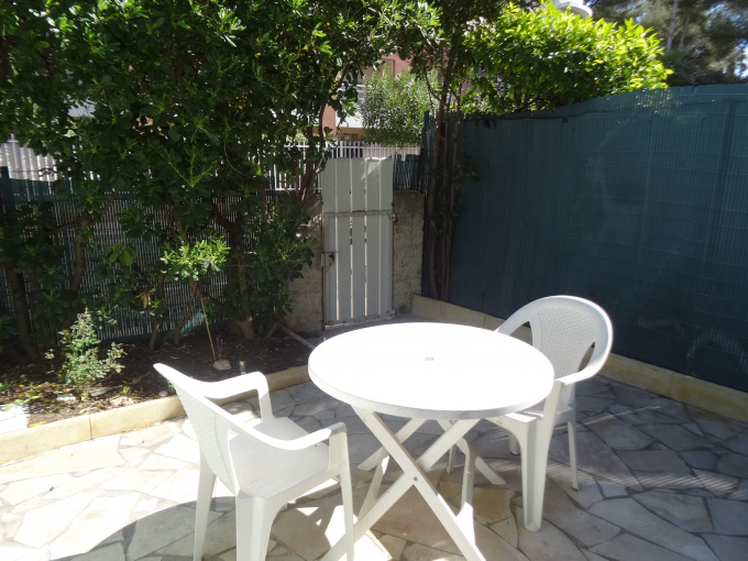 Offres de location Studio Hyères (83400)