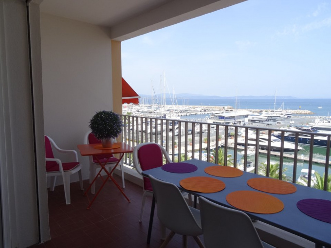 Location de vacances Appartement Hyeres plage (83400)